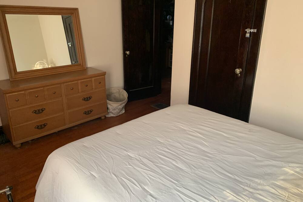 Photo of Bedroom in Syracuse