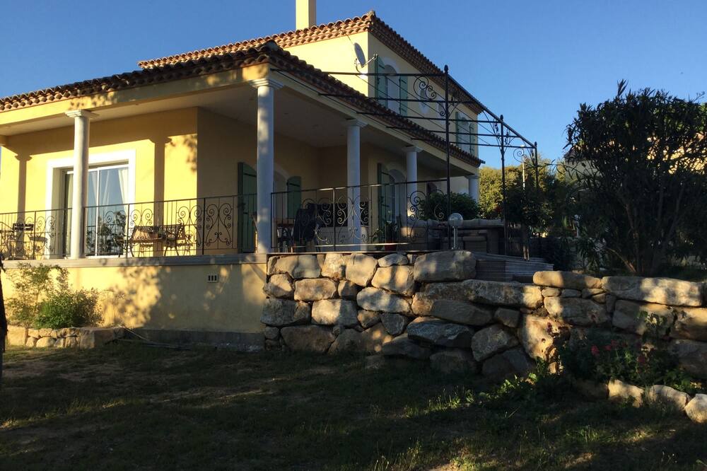 Photo of Outdoor in Salinelles