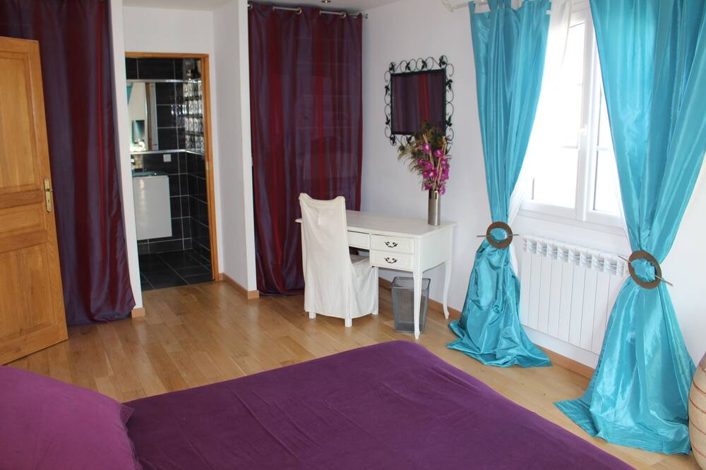 Photo of Bedroom in Salinelles