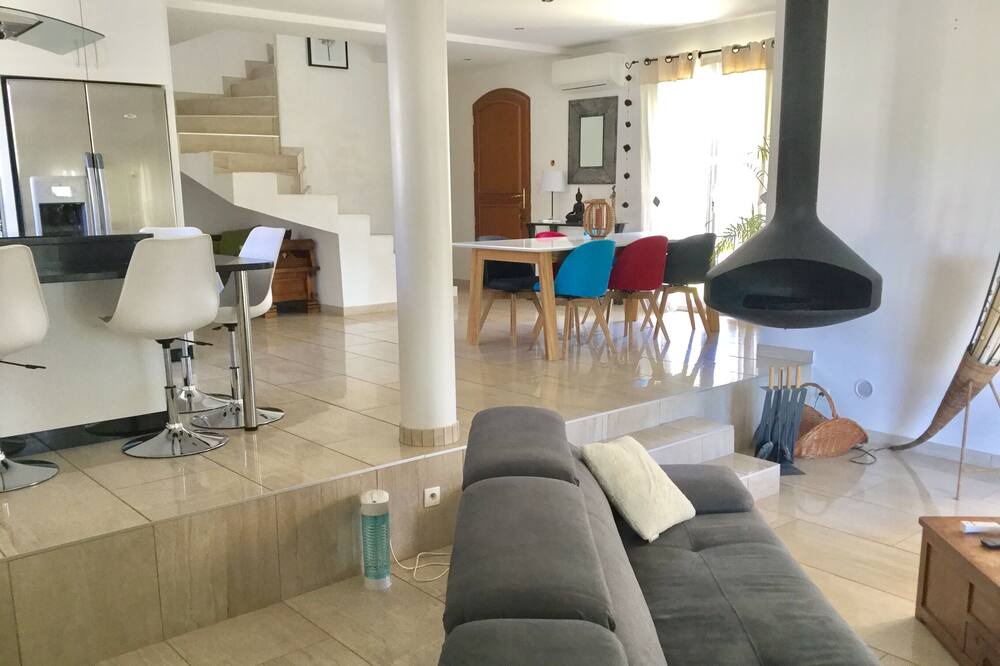 Photo of Livingroom in Salinelles