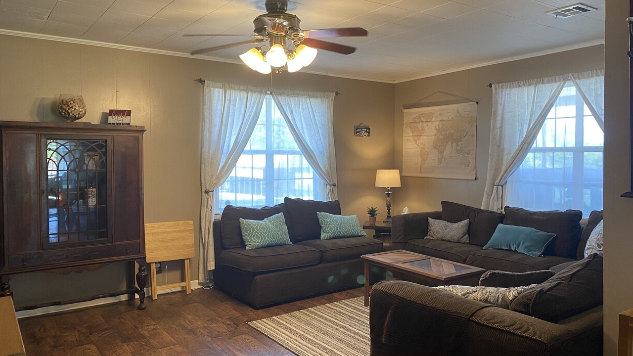 Photo of Livingroom in Kingston