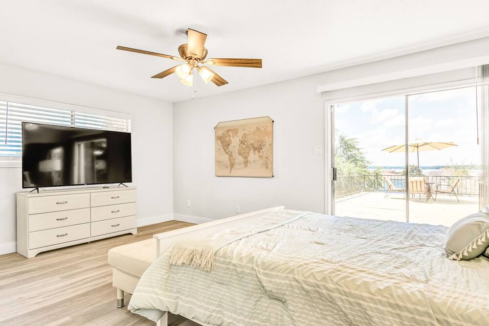 Photo of Bedroom in Seven Coves