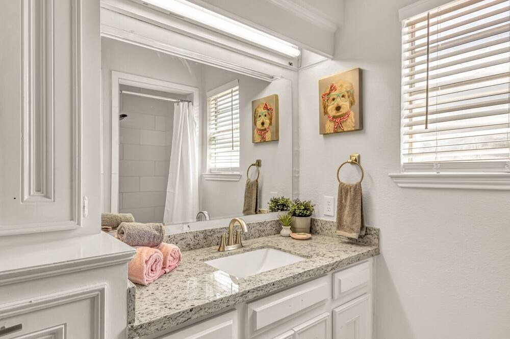 Photo of Bedroom in Seven Coves