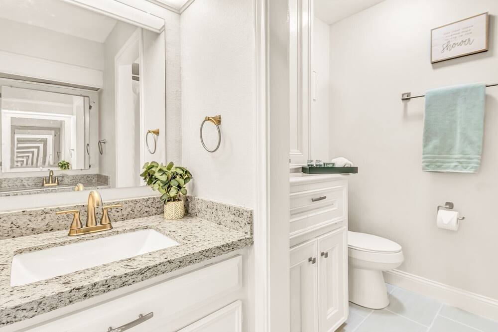 Photo of Bathroom in Seven Coves