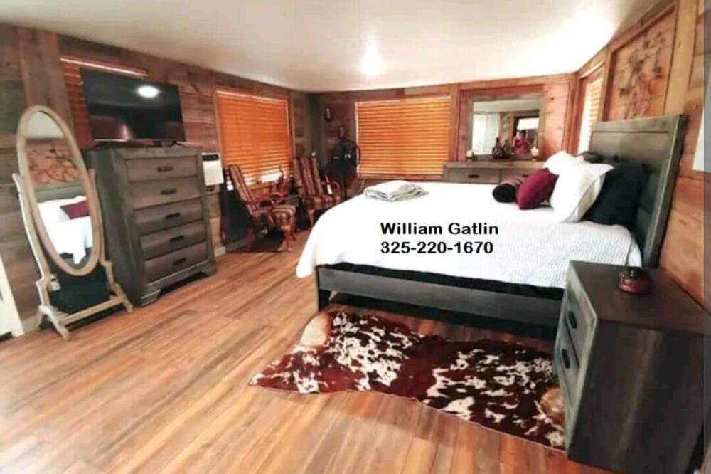 Photo of Bedroom in Brownwood