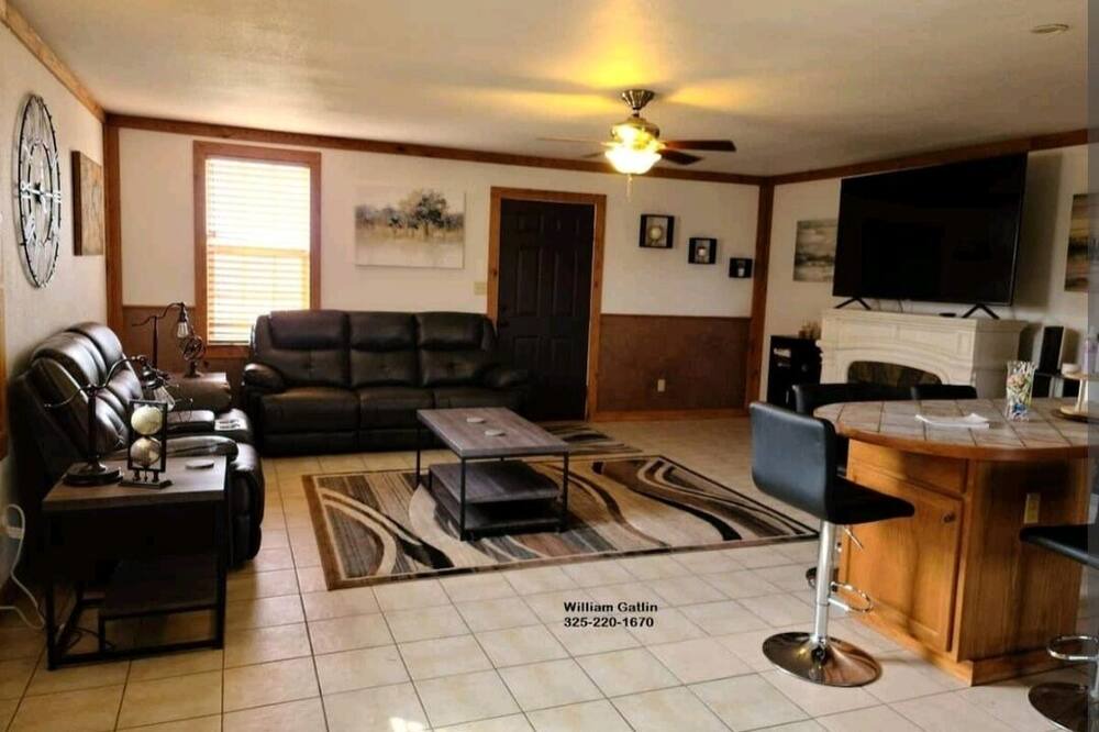 Photo of Livingroom in Brownwood