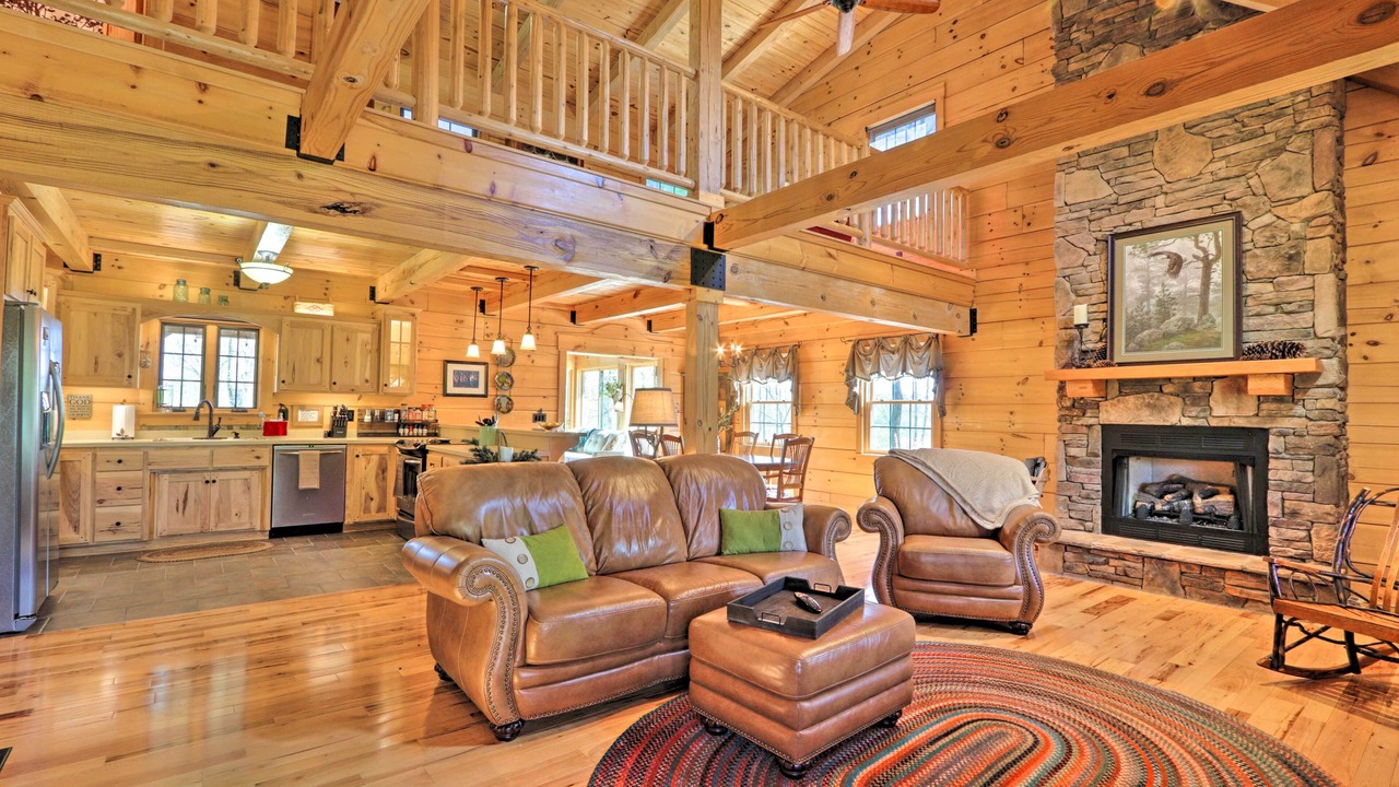 Photo of Livingroom in Rock Harbor
