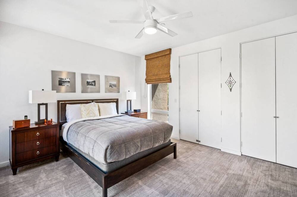 Photo of Bedroom in Canyon Corridor