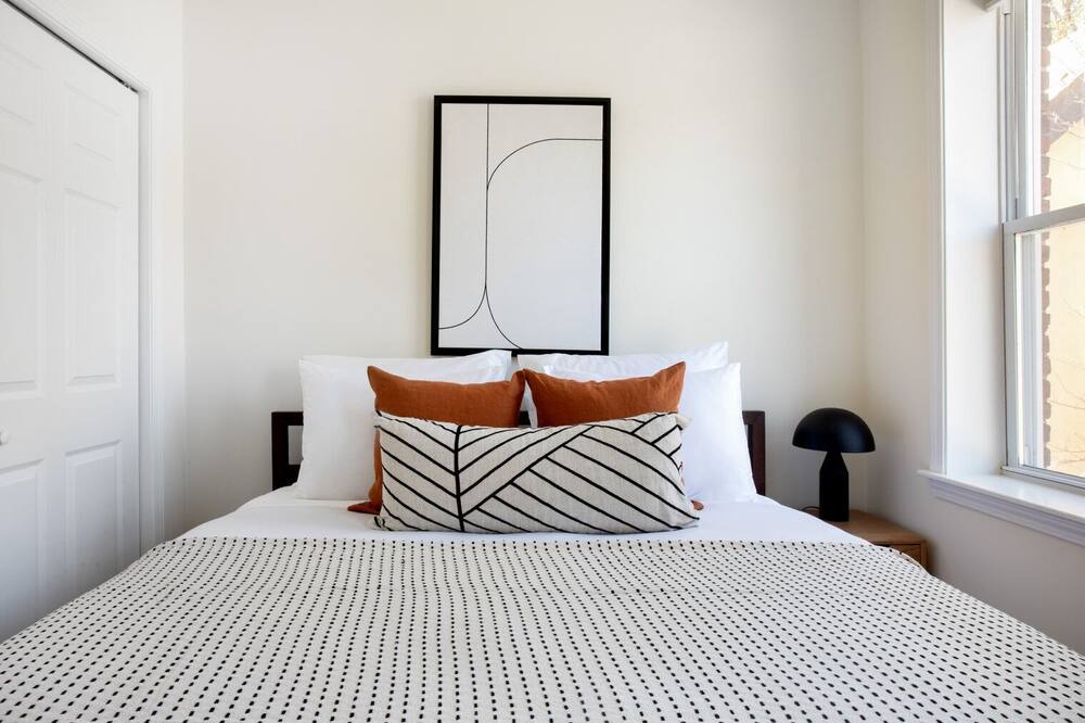 Photo of Bedroom in Neighborhood Nine