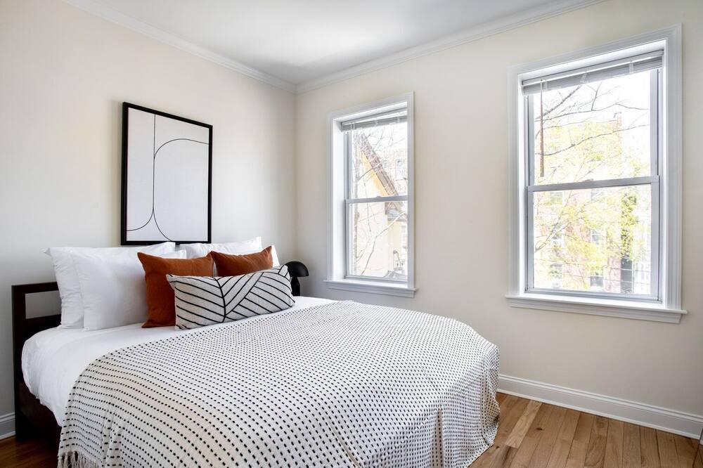 Photo of Bedroom in Neighborhood Nine