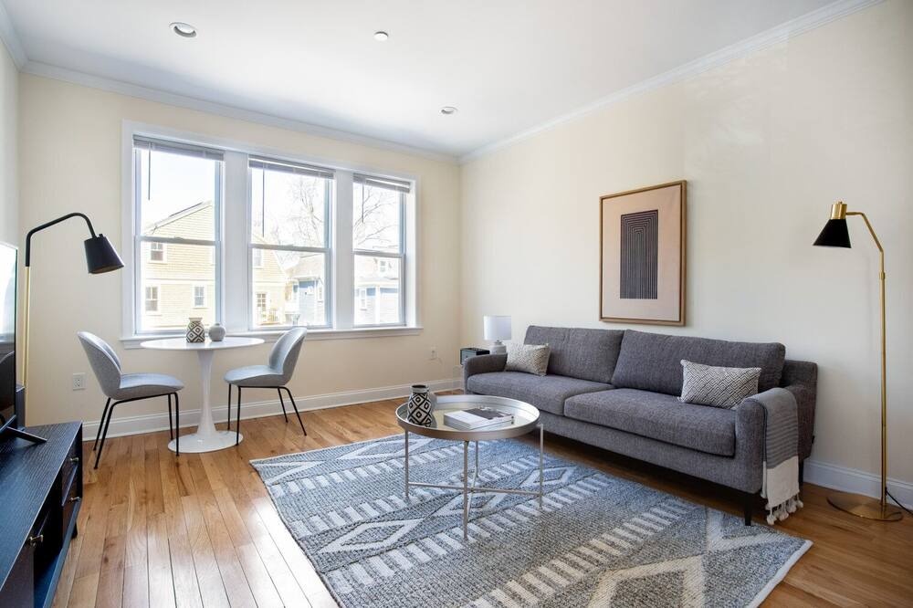 Photo of Livingroom in Neighborhood Nine