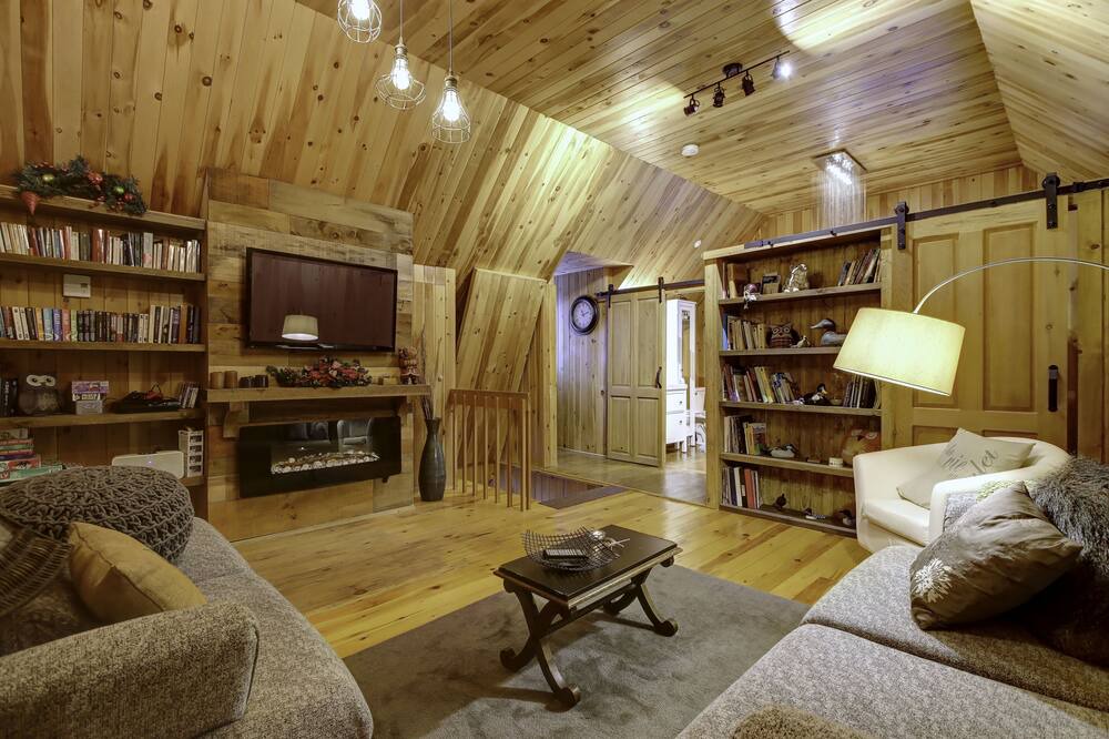Photo of Livingroom in Saint-Jean-de-Matha