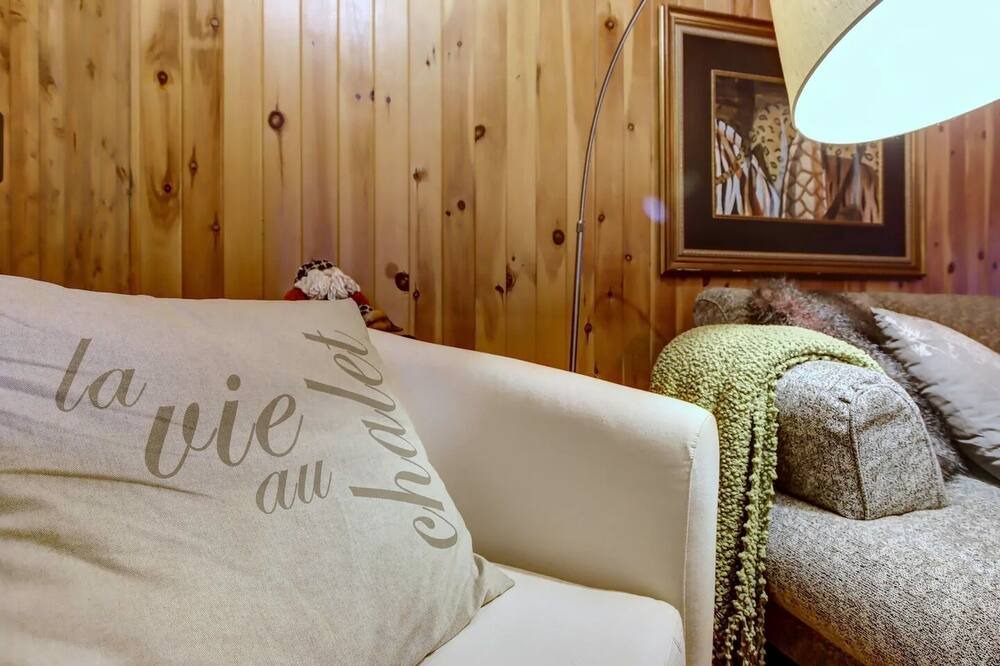 Photo of Bedroom in Saint-Jean-de-Matha