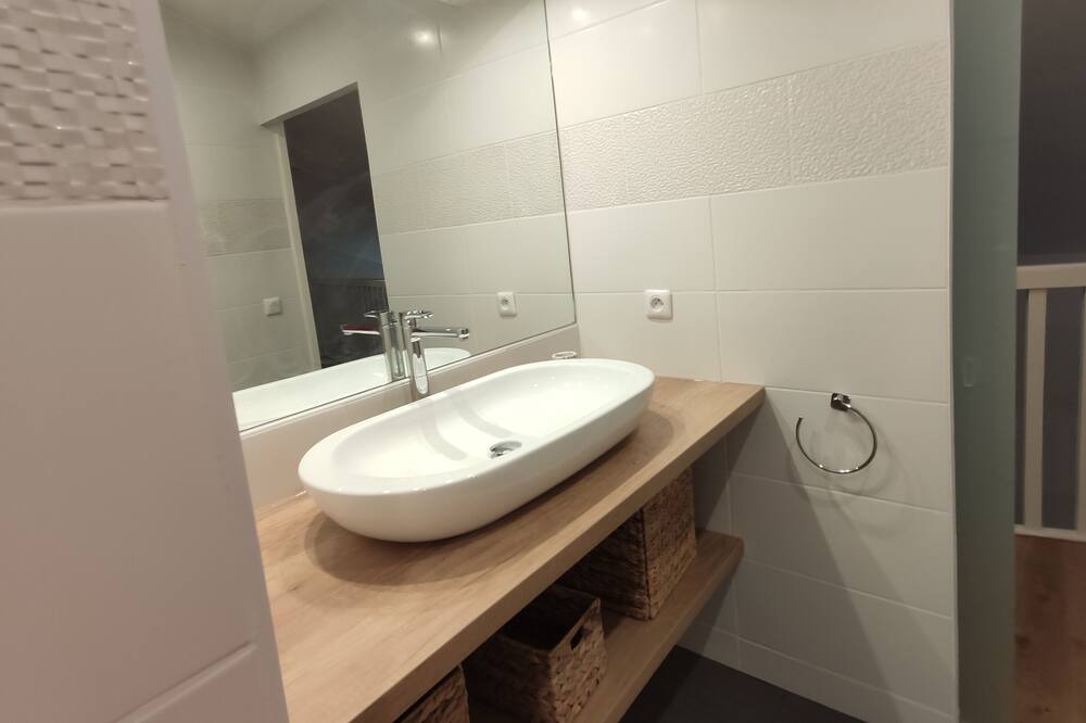 Photo of Bathroom in Gambetta