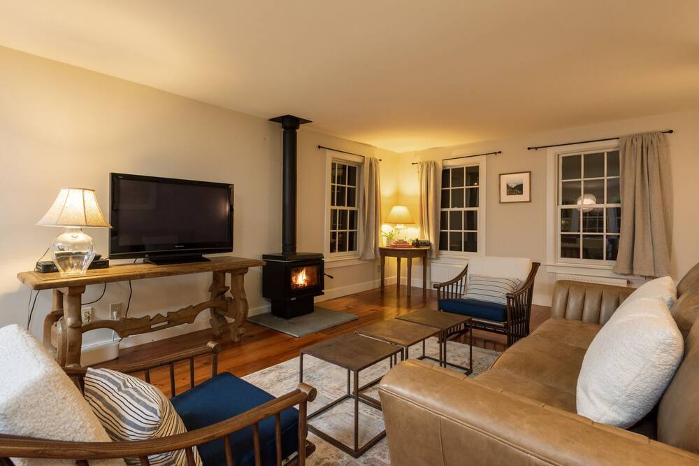 Photo of Livingroom in Chatham