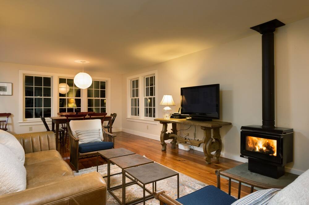 Photo of Livingroom in Chatham