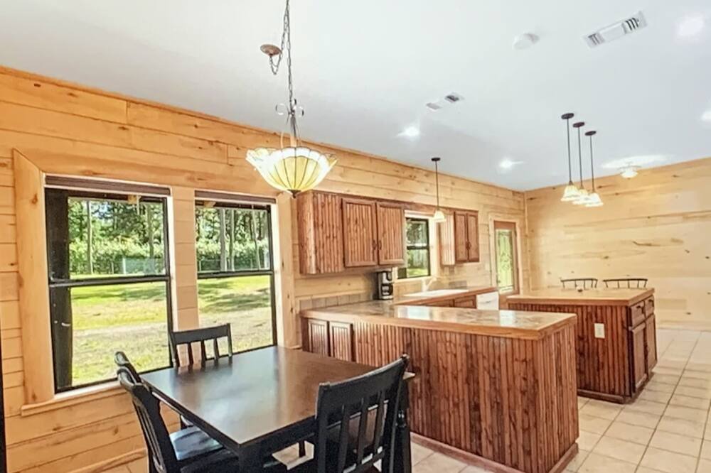 Photo of Kitchen in Broaddus