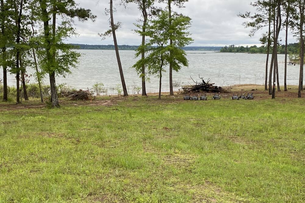 Photo of Outdoor in Broaddus