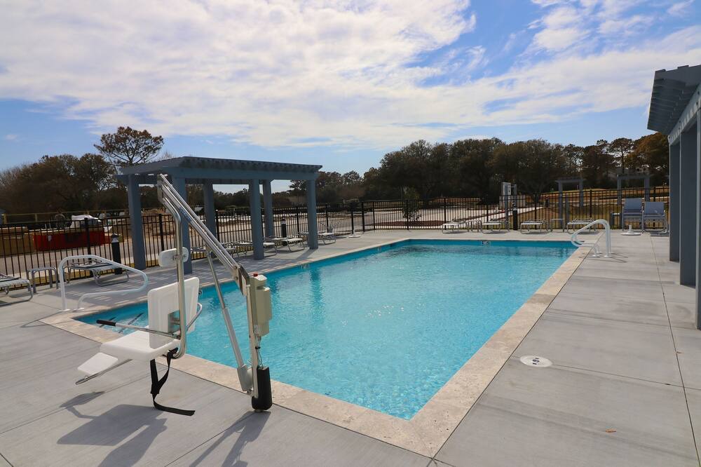Photo of Outdoor in Corolla Light