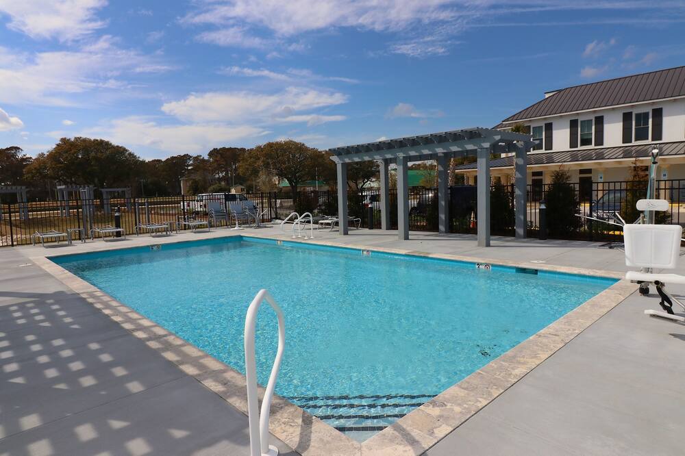 Photo of Outdoor in Corolla Light