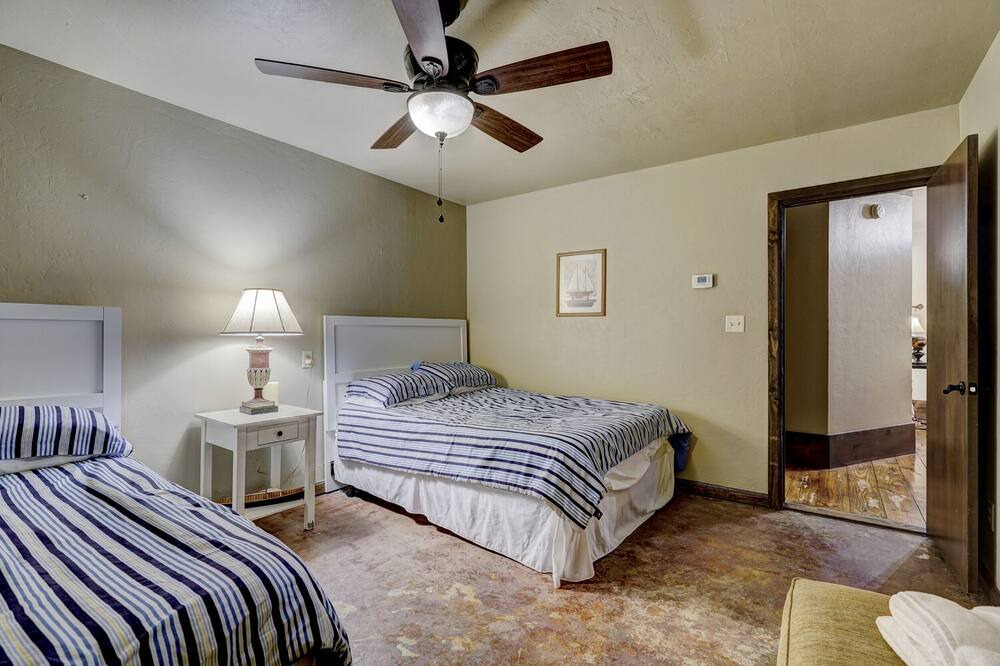 Photo of Bedroom in Paradise Hill