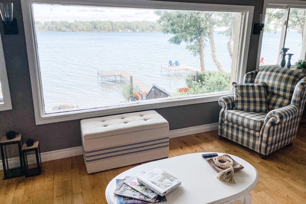 Photo of Livingroom in Orillia