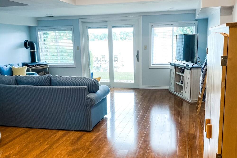Photo of Livingroom in Orillia