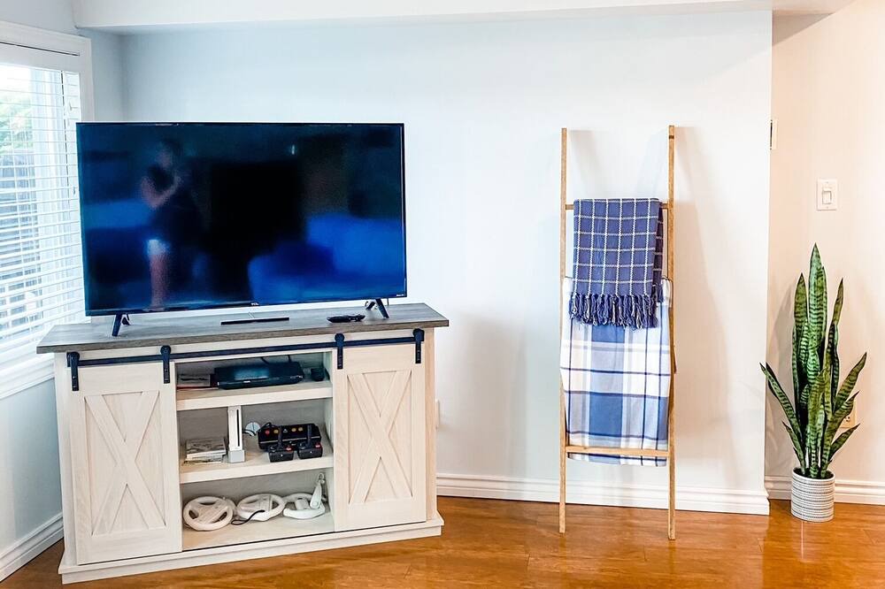 Photo of Livingroom in Orillia