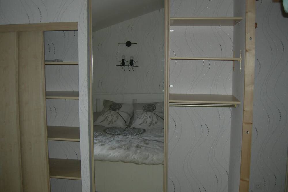 Photo of Bedroom in Pins-Justaret