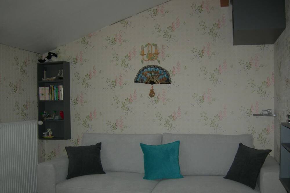 Photo of Livingroom in Pins-Justaret