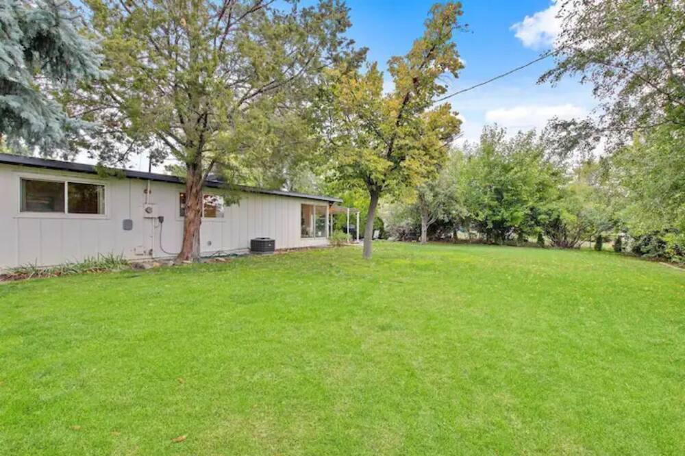 Photo of Outdoor in Hillcrest