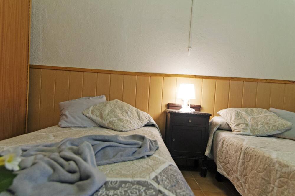 Photo of Bedroom in Albons