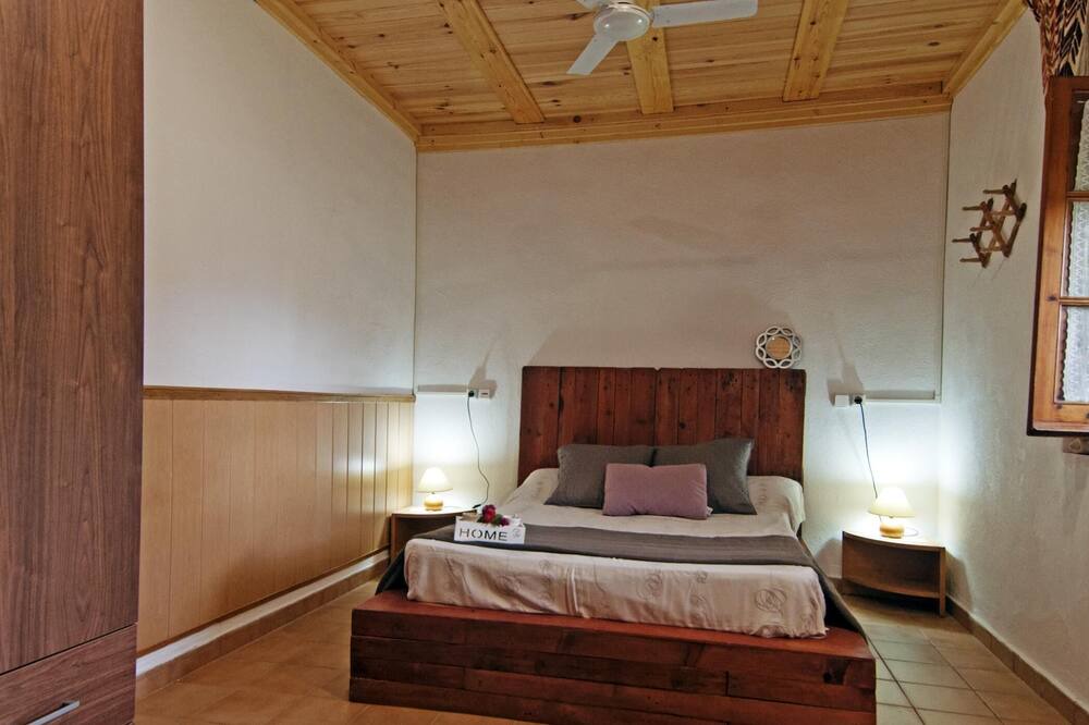 Photo of Bedroom in Albons