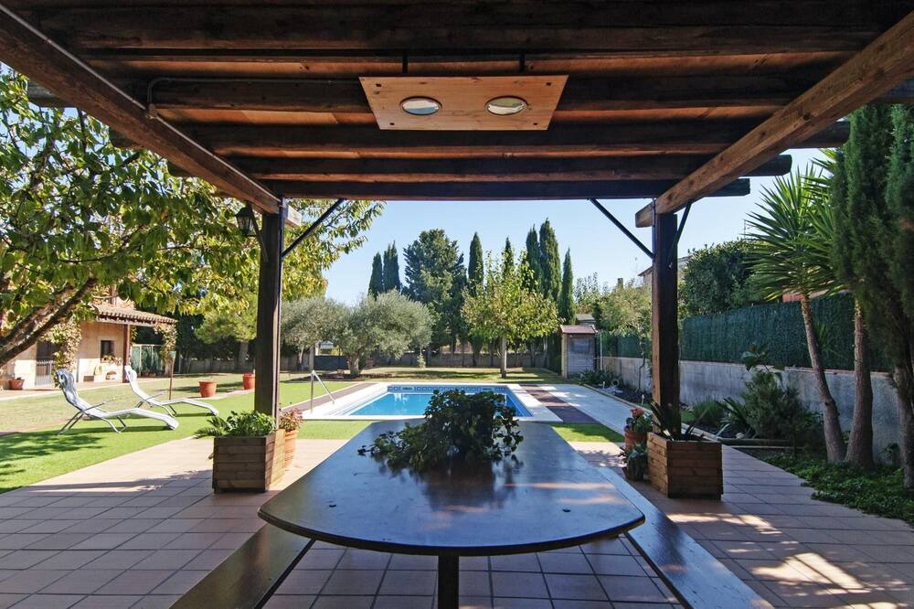 Photo of Patio Balcony in Albons