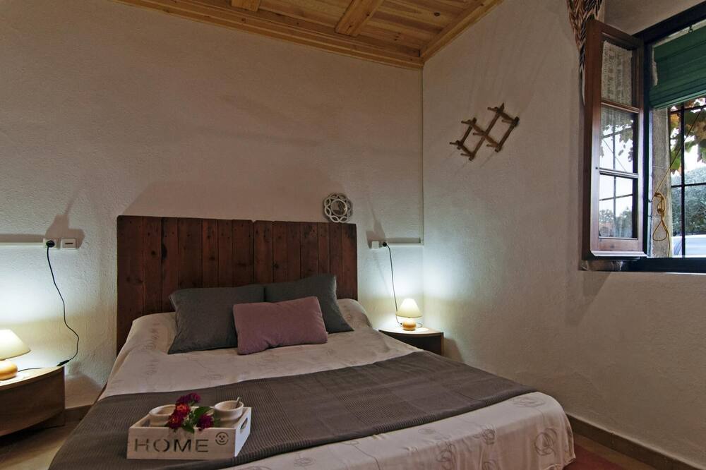 Photo of Bedroom in Albons