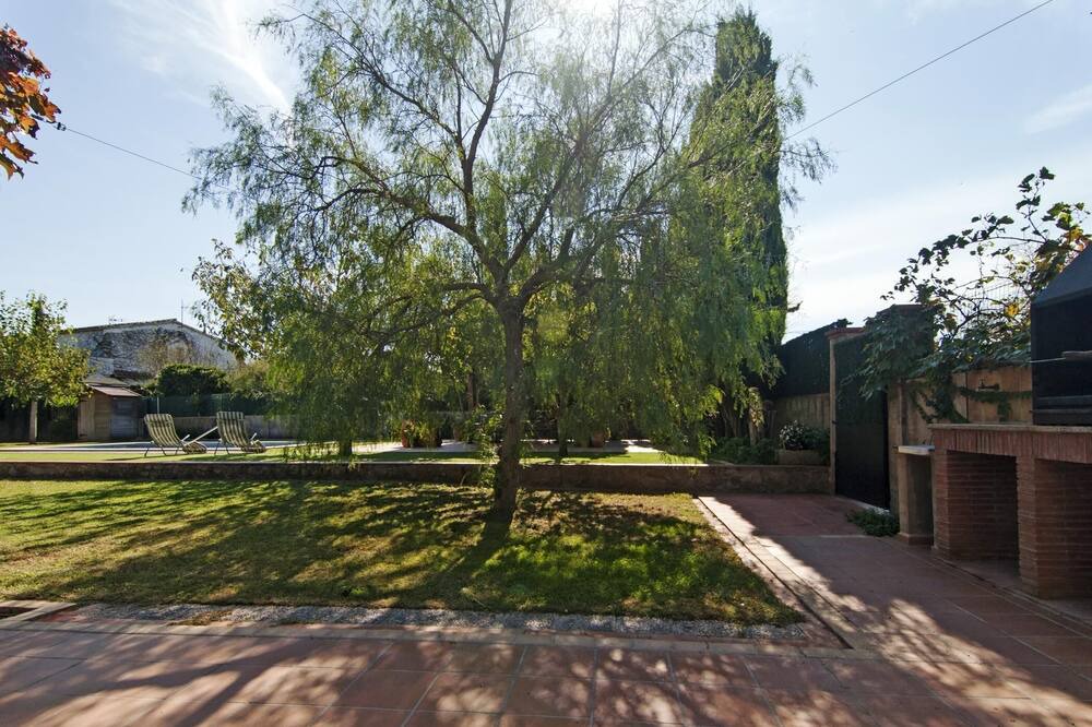 Photo of Outdoor in Albons