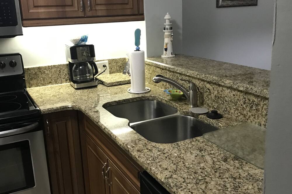 Photo of Kitchen in Arcadian Shores