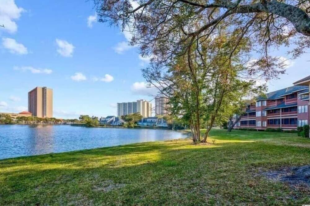 Photo of Outdoor in Arcadian Shores