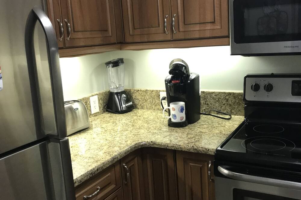 Photo of Kitchen in Arcadian Shores