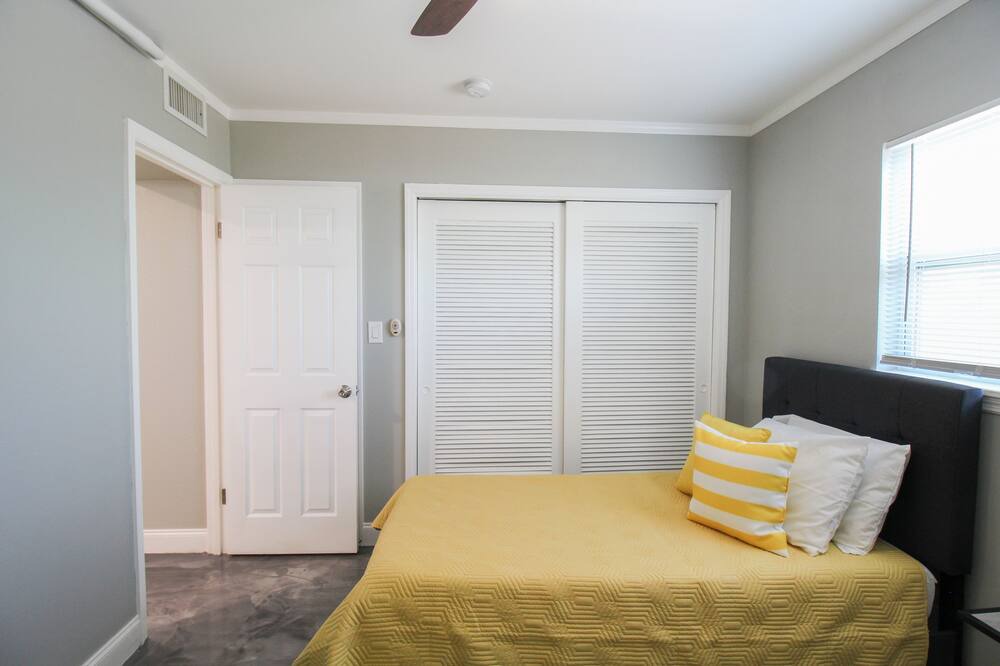 Photo of Others in Park East