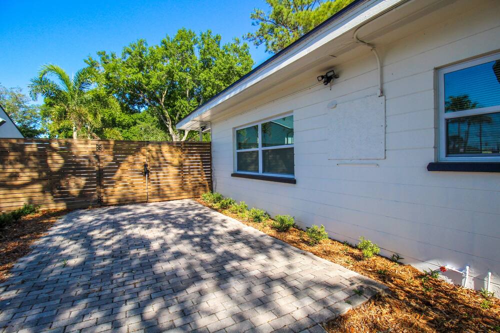 Photo of Others in Park East