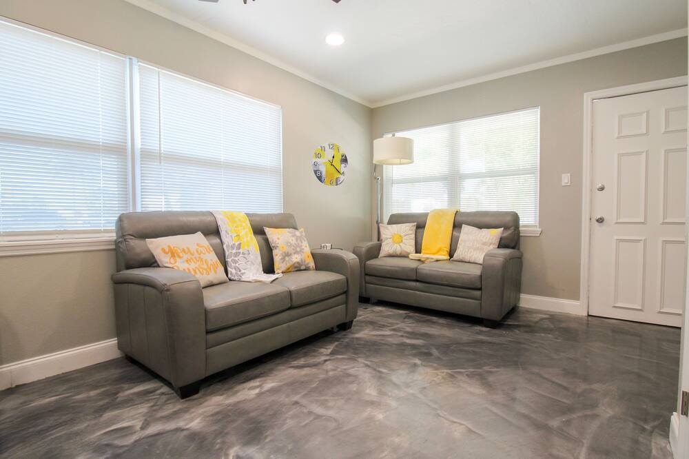 Photo of Others in Park East