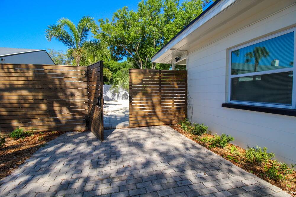 Photo of Others in Park East