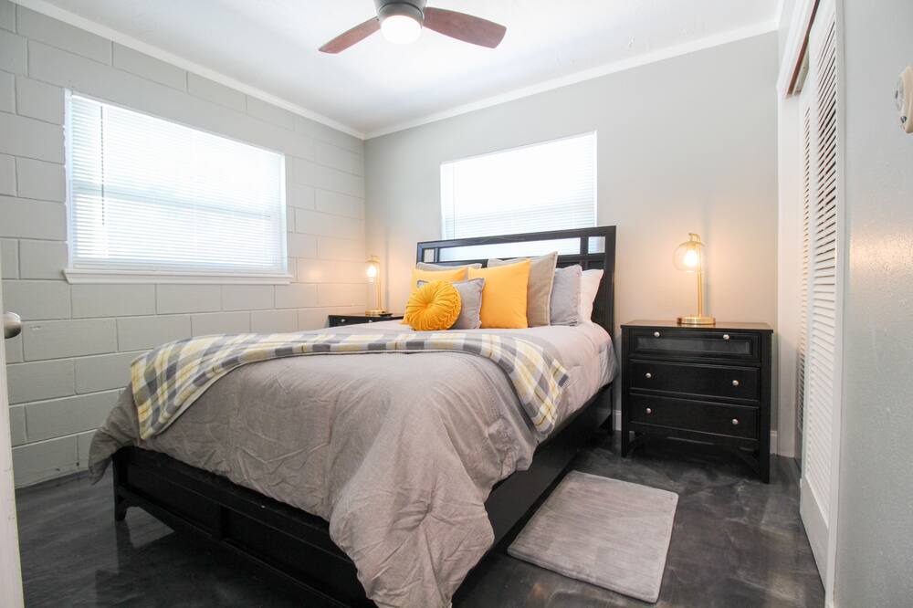 Photo of Others in Park East