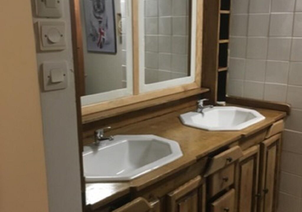 Photo of Bathroom in Martaize