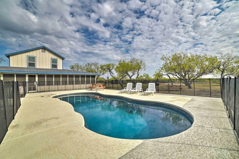 Photo of Outdoor in Bayside