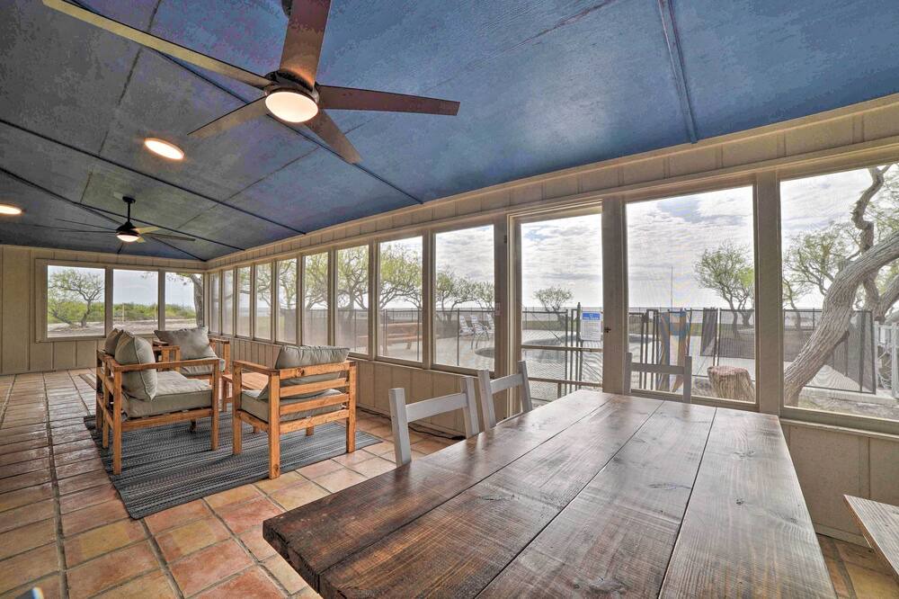 Photo of Outdoor in Bayside