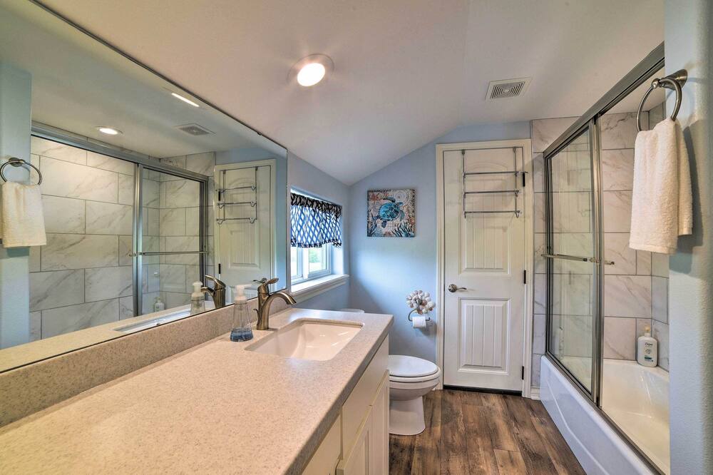 Photo of Bathroom in Bayside