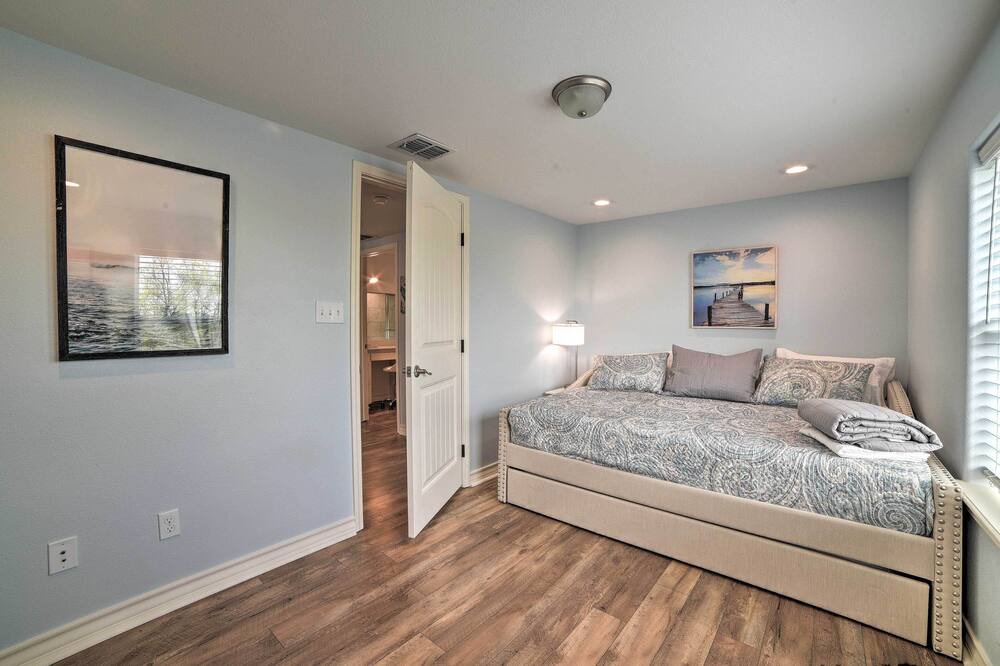 Photo of Bedroom in Bayside