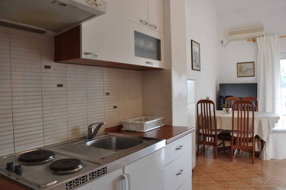 Photo of Kitchen in Lopar